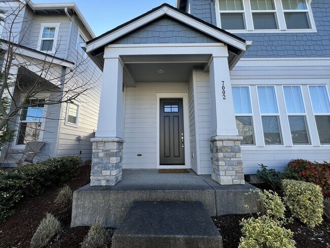 Foto del edificio - 3-Bedroom Home in Reed’s Crossing with Luxurious Primary Suite & Open Floor Plan, Fireplace, Wash...