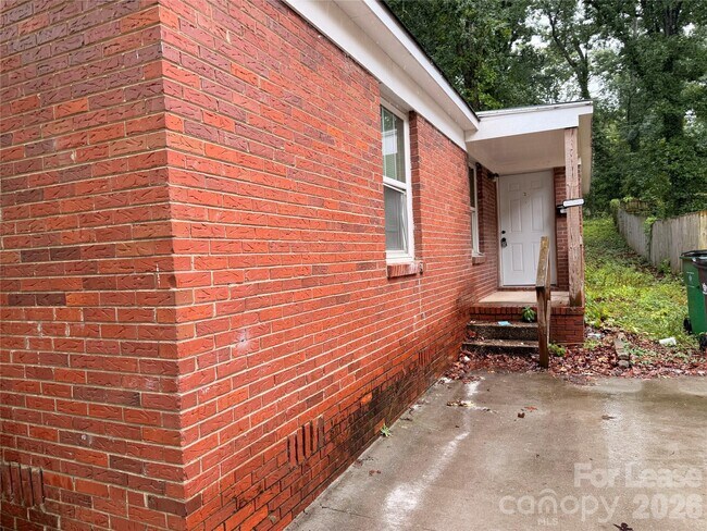 Foto del edificio - 825 Rodey Ave