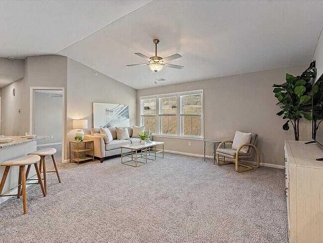 Foto del edificio - 4728 Bentwood Hills Dr