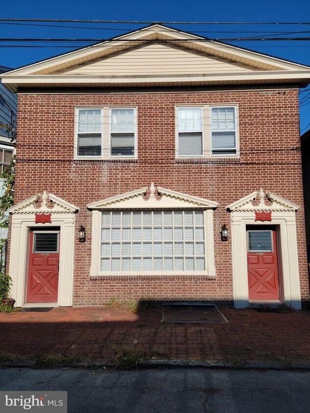 34 W 5th St, New Castle, DE 19720 Townhome Rentals in New Castle DE