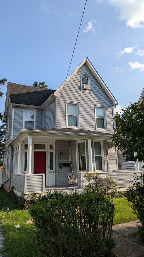Cute home in a great neighborhood - 411 Lyman Ave