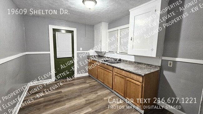 Foto del edificio - 19609 Shelton Dr
