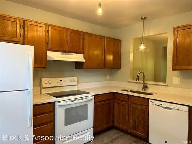 Building Photo - 2 br, 2.5 bath House - 403 Kilmarnock Court