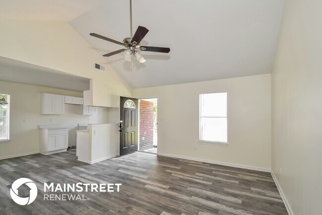 Building Photo - 2835 Heatherglen Cove W