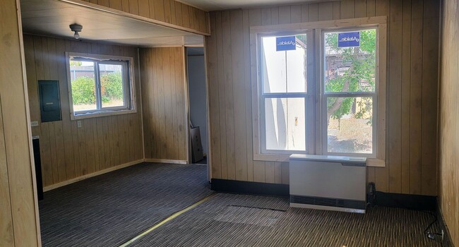 Building Photo - Rustic Uptown Butte 1 Bedroom with Bonus Room