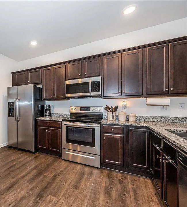 Building Photo - 309 Magellan Dr