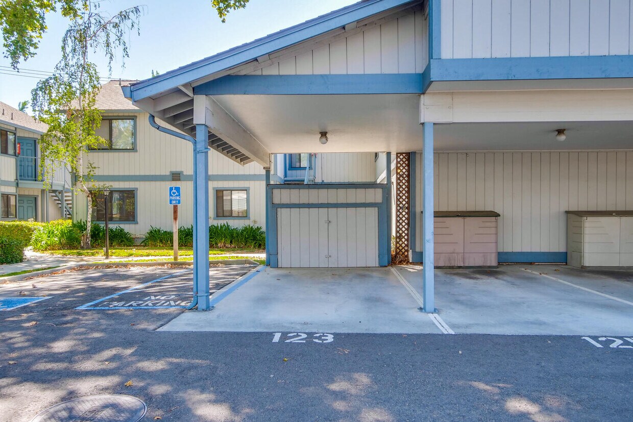 Primary Photo - 123 E Latimer Ave