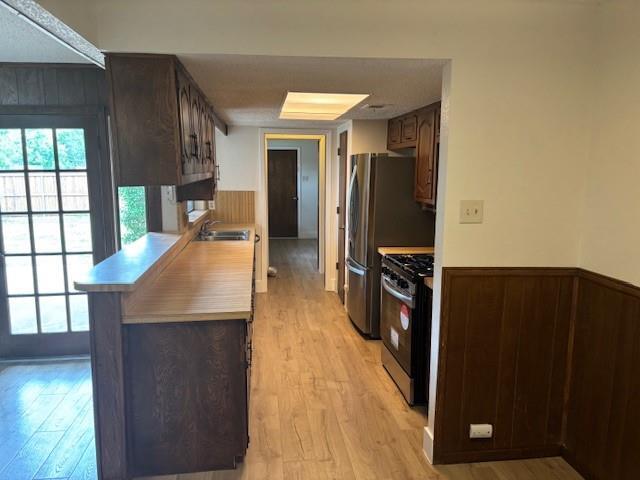 Foto del edificio - 3200 Sapphire St