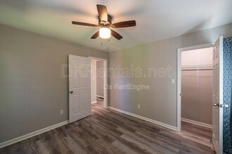 Building Photo - 2874 Blount St
