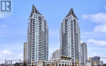 Building Photo - 1-1501 Elm Dr W