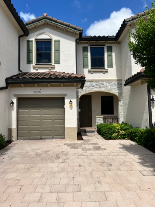 Building Photo - 25120 SW 114th Ave