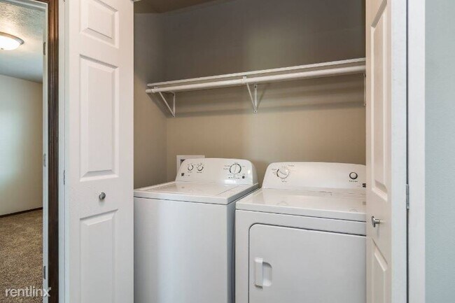 Foto del edificio - 284 Tiger Way Ct