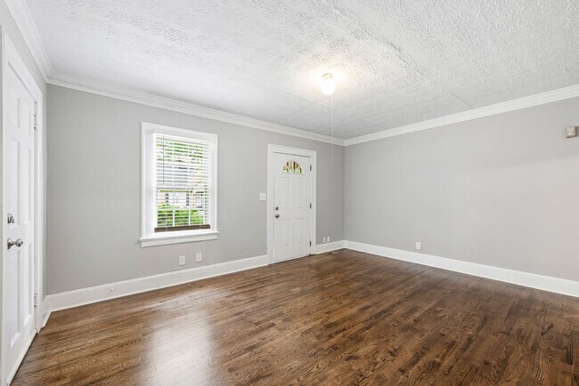 Building Photo - 1367 Womack Ave