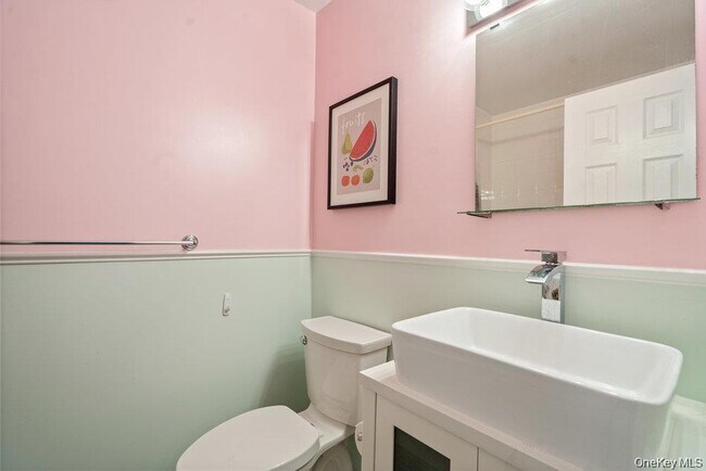 Foto del edificio - 241-43 Oak Park Dr