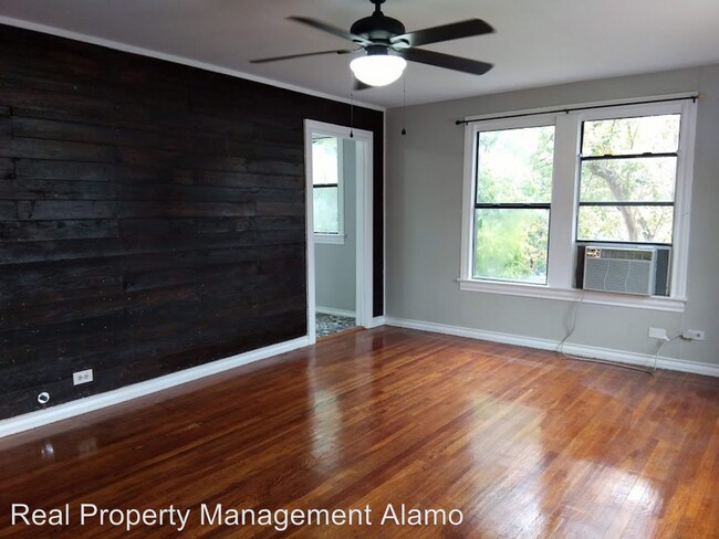 Building Photo - 934 Aransas Ave