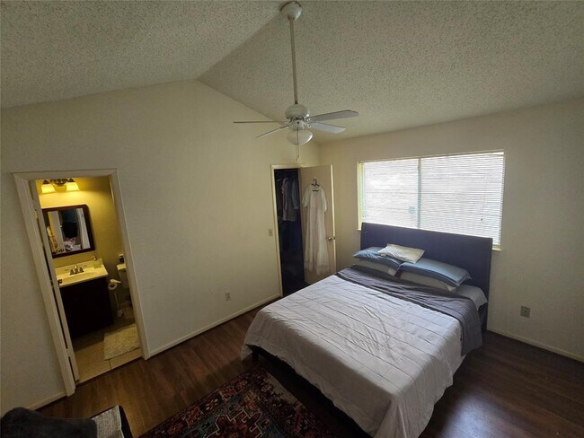 Building Photo - 3931 Windmill St