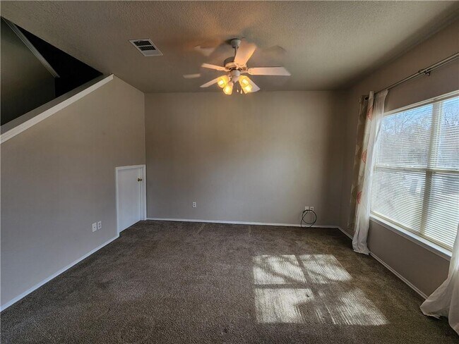 Building Photo - 302 Windridge Village Cove