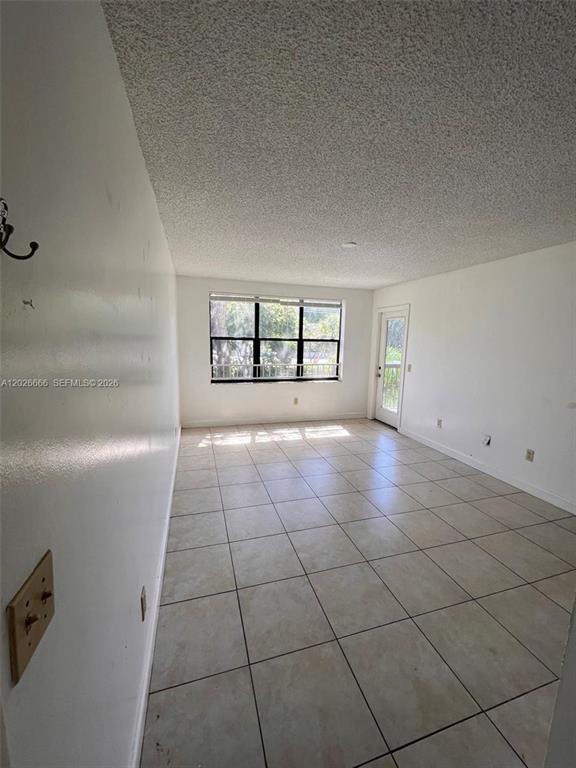 Foto del edificio - 4581 W McNab Rd