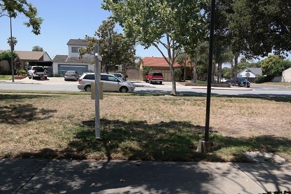 Building Photo - Quiet 2-Story Townhouse with 2-car garage ...