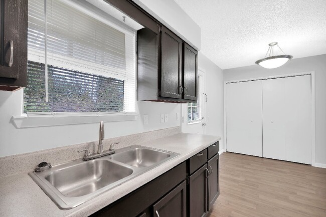 Building Photo - Palazzo Townhomes