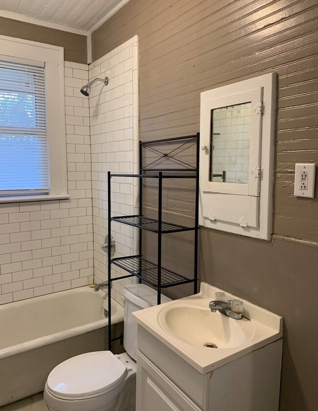 Spacious 4 Bedroom, 2 Bath Two-Story Home - Spacious 4 Bedroom, 2 Bath Two-Story Home