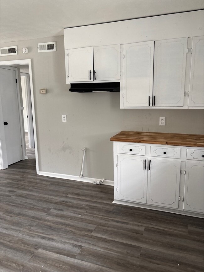 Building Photo - 48 W Cooper St