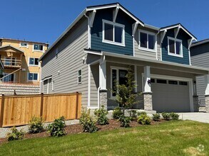Building Photo - 17590 NE Midnight Sun Loop