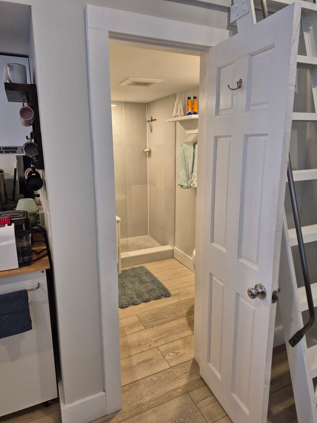 Foto del edificio - 1220 Newton St