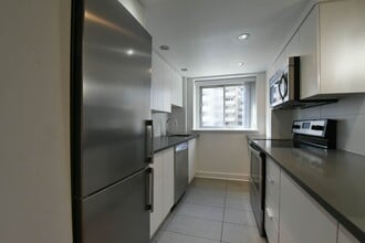 Building Photo - 3435 Rue Drummond