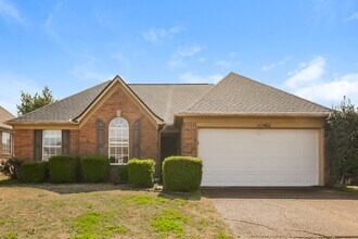 Building Photo - 6929 Country Walk Dr