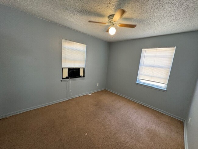 Foto del edificio - 3 bed 1.5 baths in Bethany!