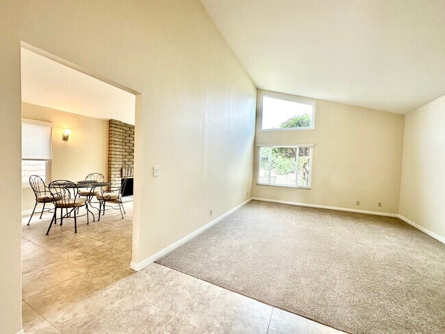 Building Photo - 2834 El Paso Ave