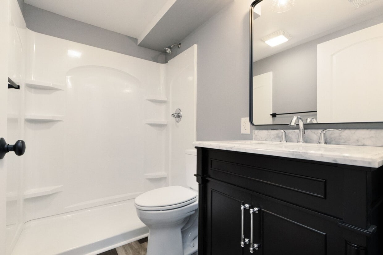 Building Photo - 1817 Elaine Dr