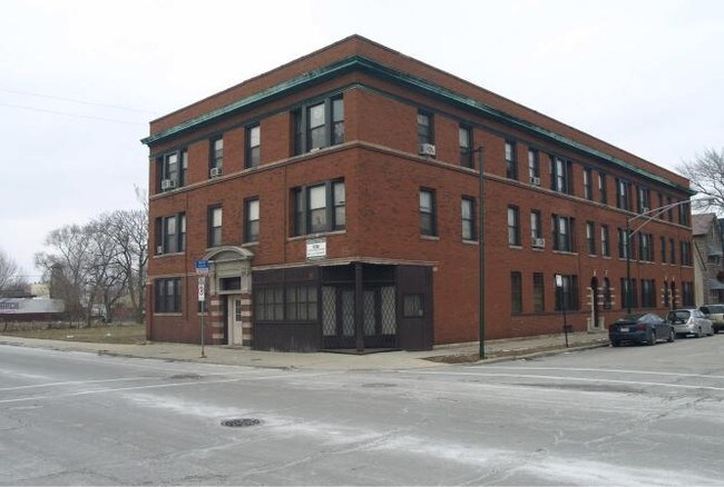 Primary Photo - 5046 S Laflin St