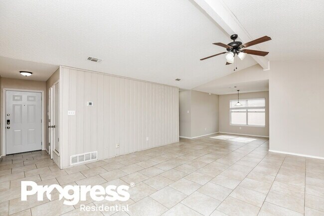 Building Photo - 6208 Cool Springs Dr