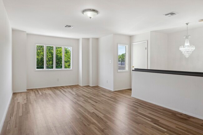 Foto del edificio - 5103 Liberty Ave