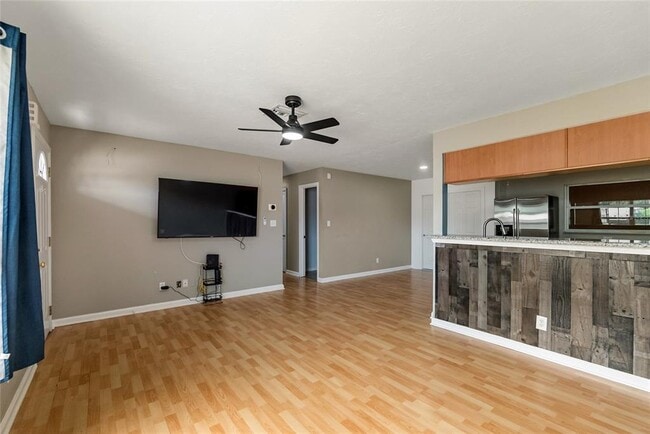 Foto del edificio - 6432 26th St W