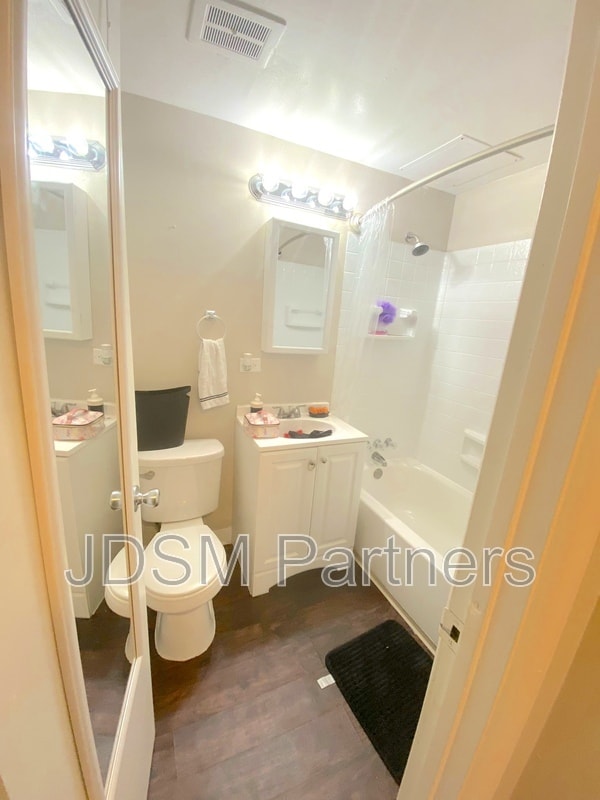 Building Photo - 2187 S Depew St