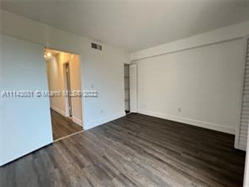 Building Photo - 210 Fontainebleau Blvd