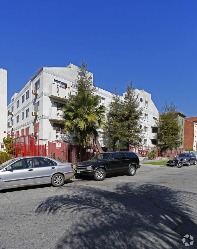 Foto del edificio - Fedora Apartments