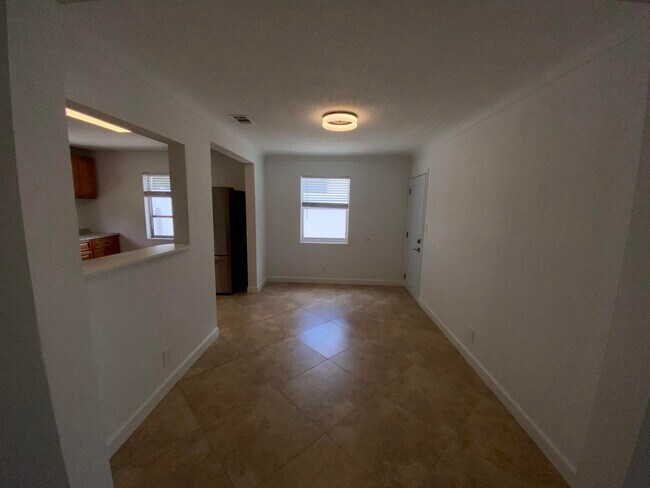 Foto del edificio - 454 SW 2nd Ave