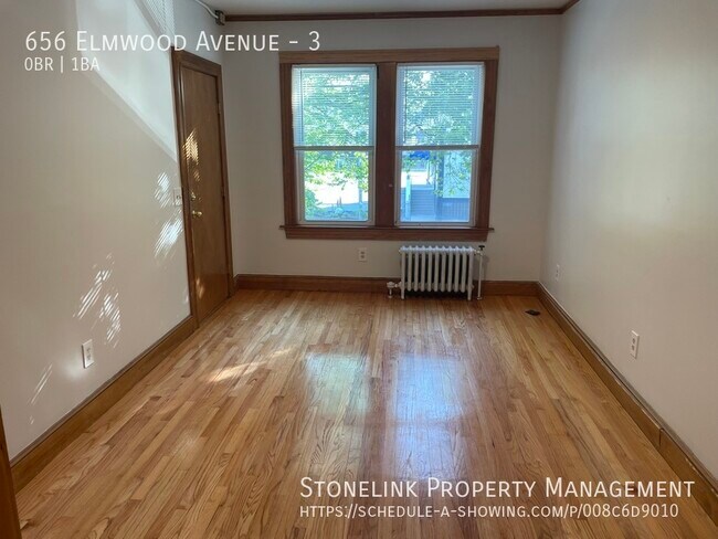 Foto del edificio - 656 Elmwood Ave