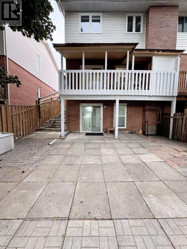 Building Photo - 130 Carolbreen Square