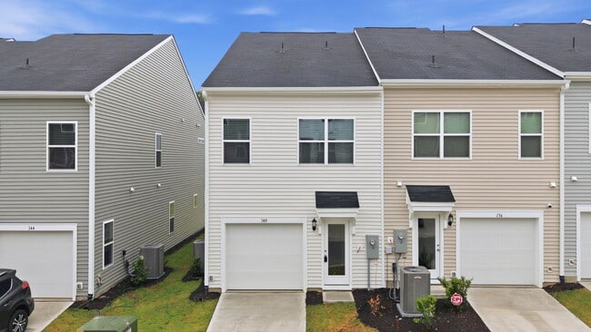 Building Photo - Silver Fir Ln - Garner