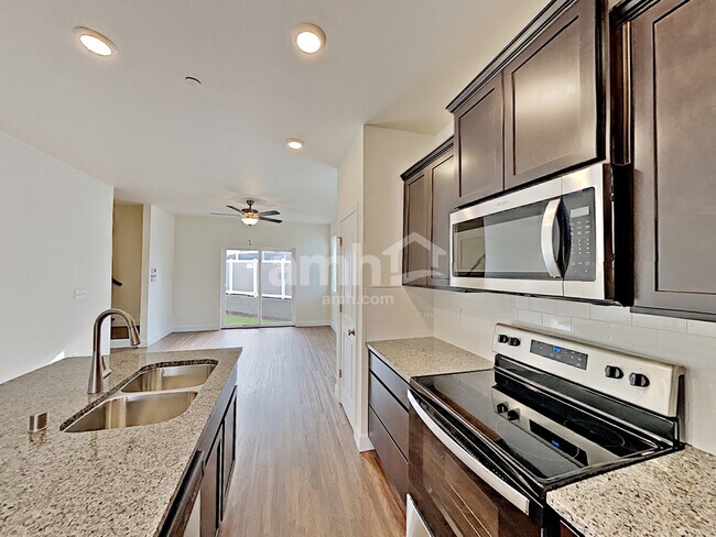Foto del edificio - 10628 136th St Ct E
