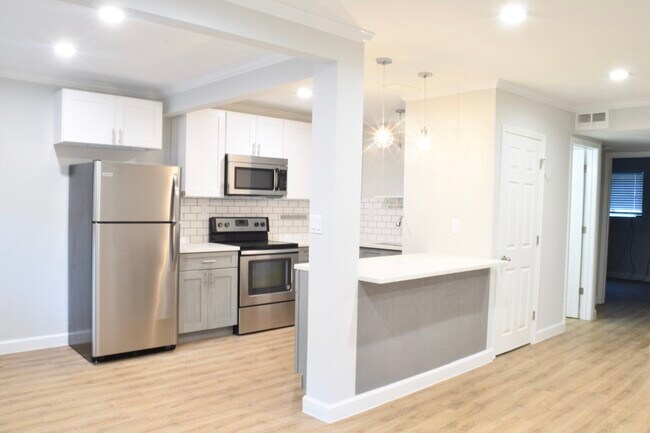 Foto del edificio - 809 W 40th St