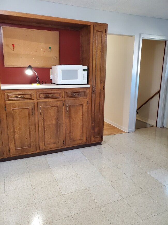 Kitchen - 2100 College Heights Rd