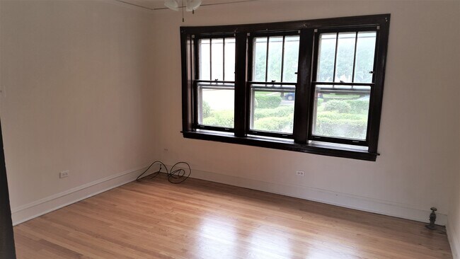 Foto del edificio - 6338 W Raven St