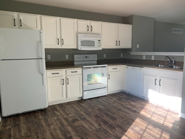 Foto del edificio - 351 Paradee Dr