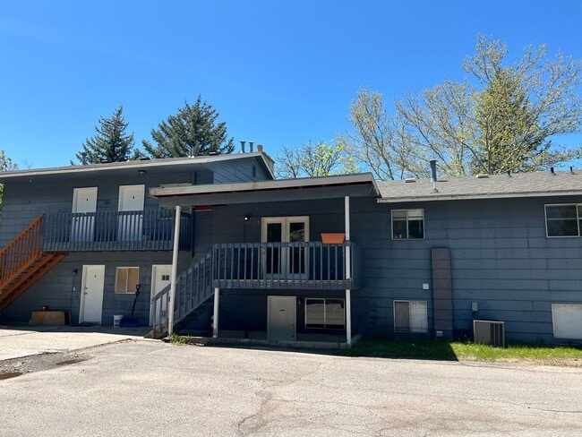 Building Photo - 1030 N 250 W